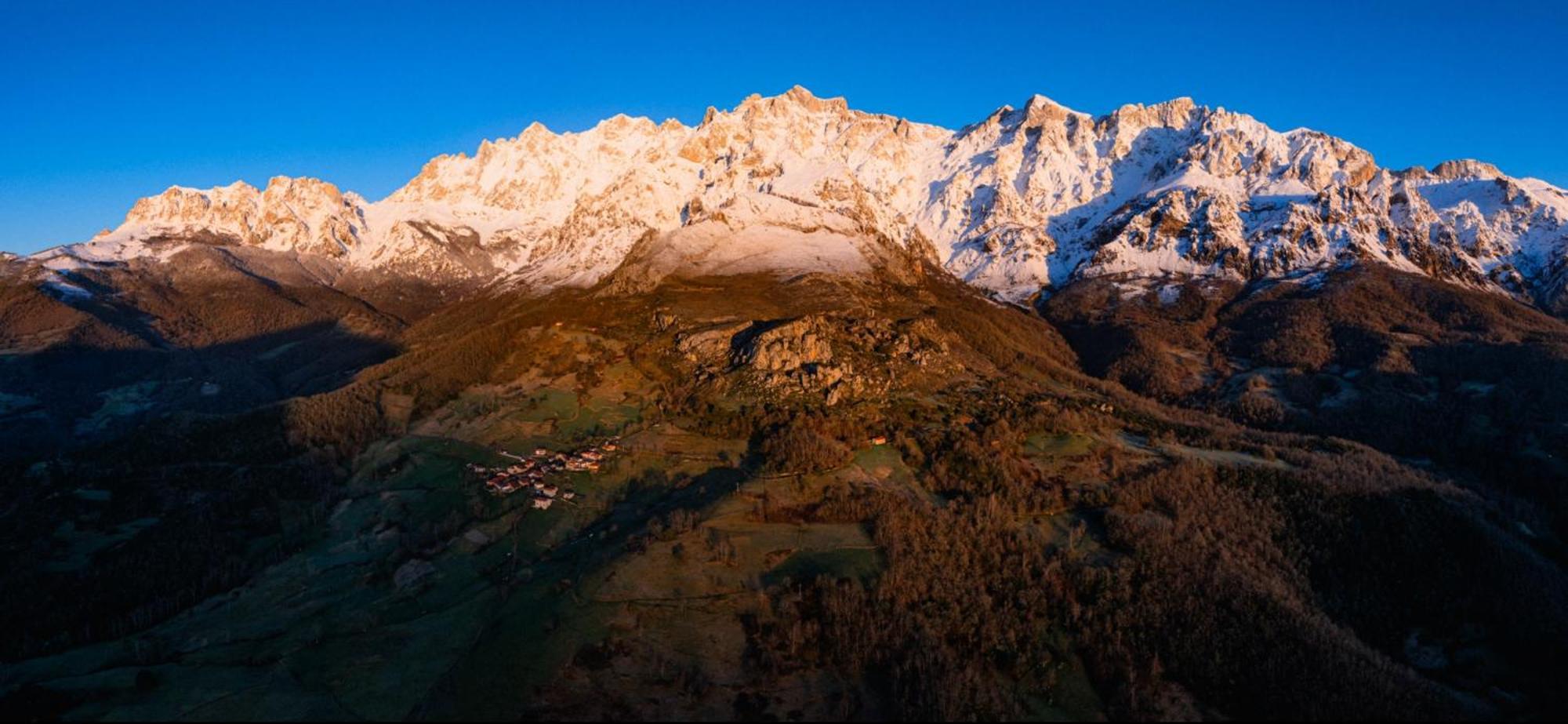 Aire De Picos Norte Brez Esterno foto