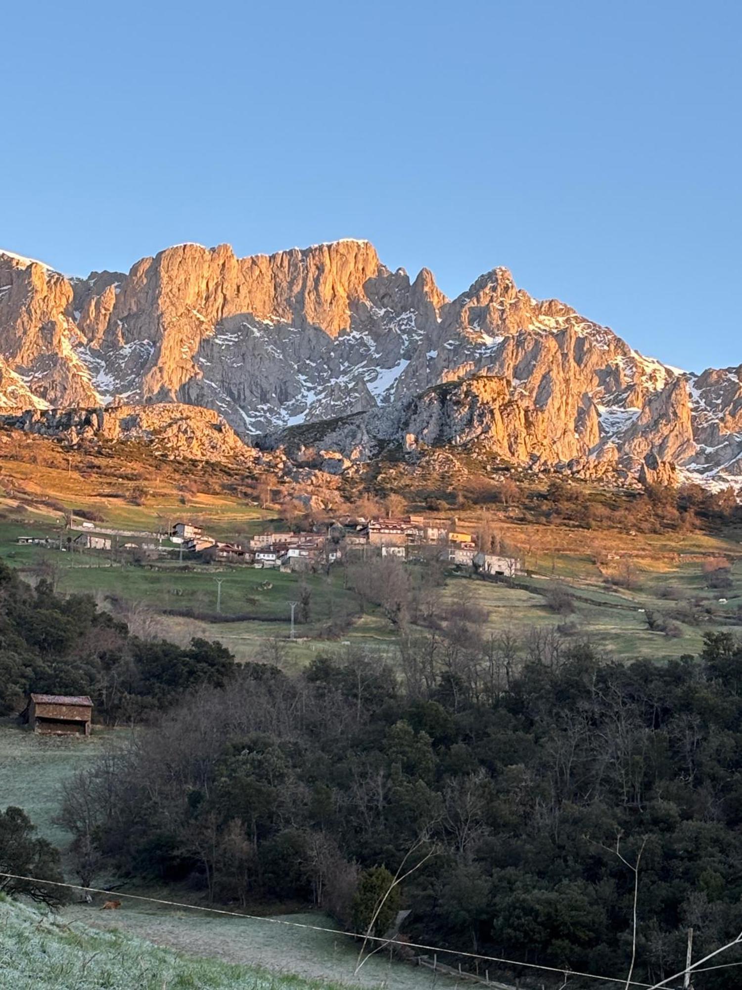 Aire De Picos Norte Brez Esterno foto